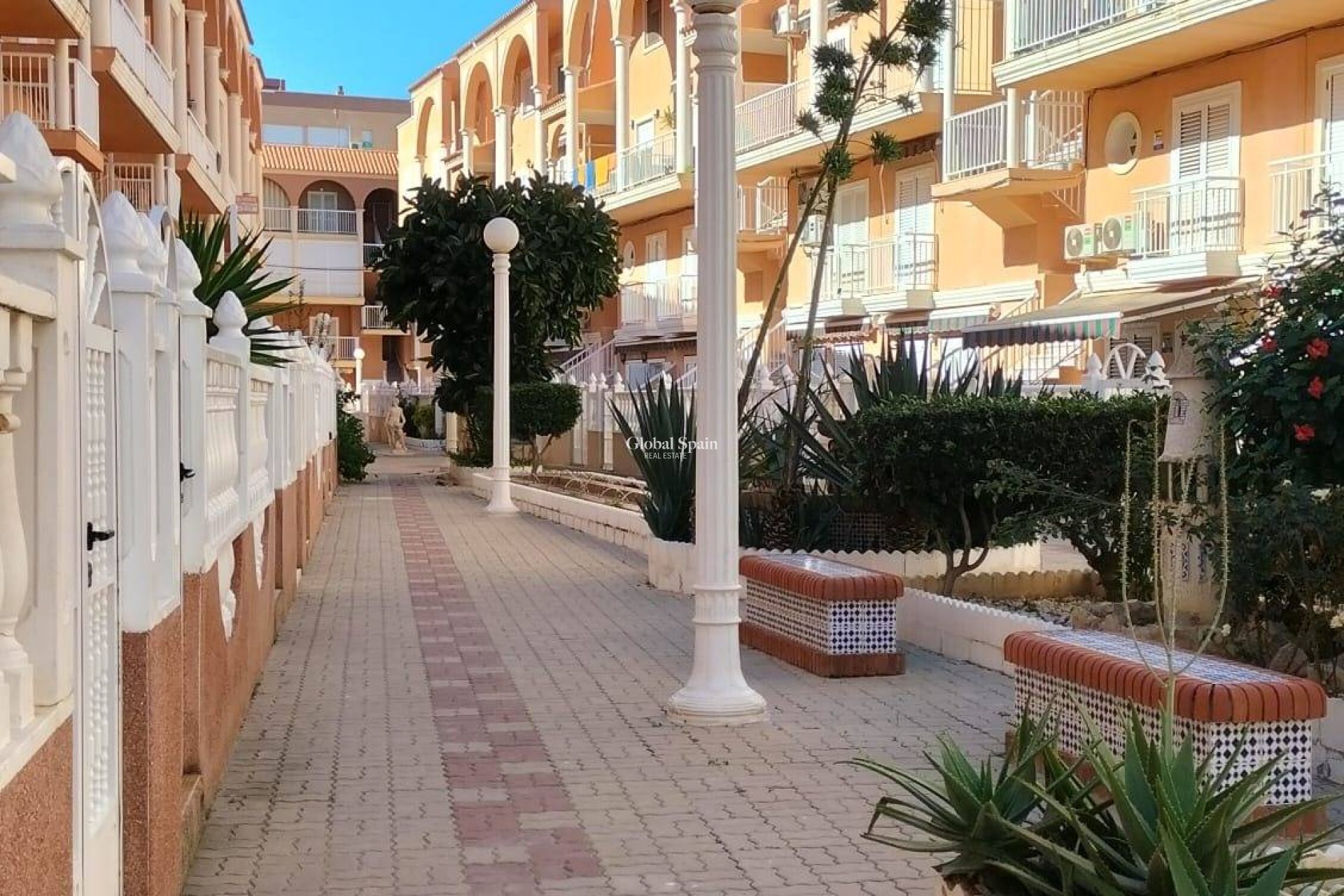 Odsprzedaż - PENTHOUSE -
TORREVIEJA - La Mata pueblo