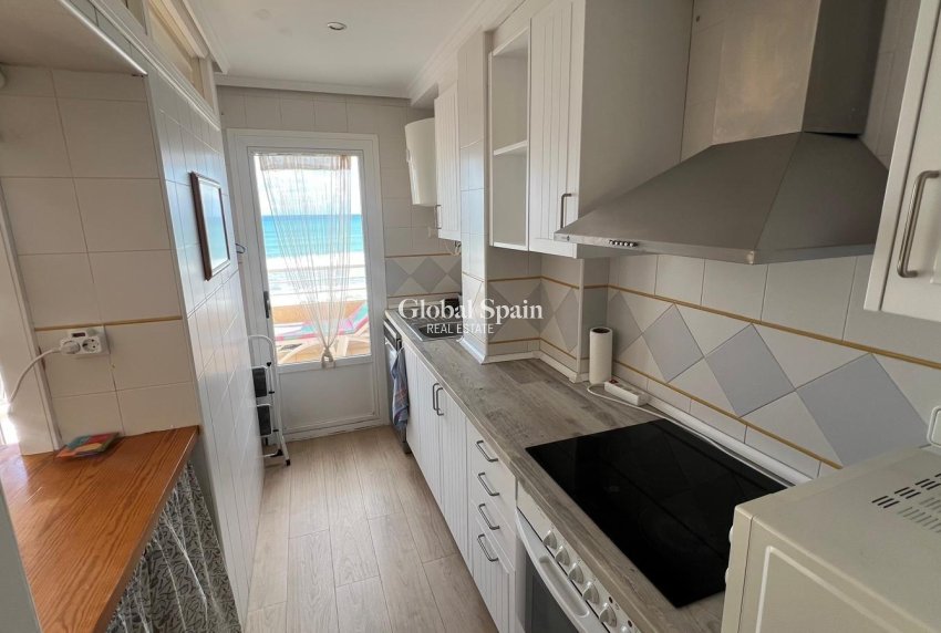 Odsprzedaż - PENTHOUSE -
TORREVIEJA - La Mata pueblo