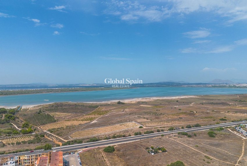 Odsprzedaż - PENTHOUSE -
TORREVIEJA - La Mata pueblo