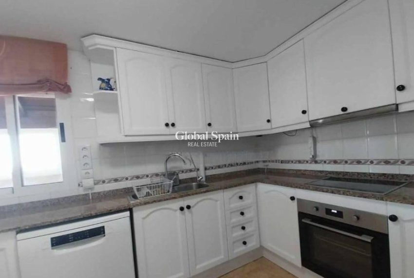 Odsprzedaż - PENTHOUSE -
TORREVIEJA - La Mata