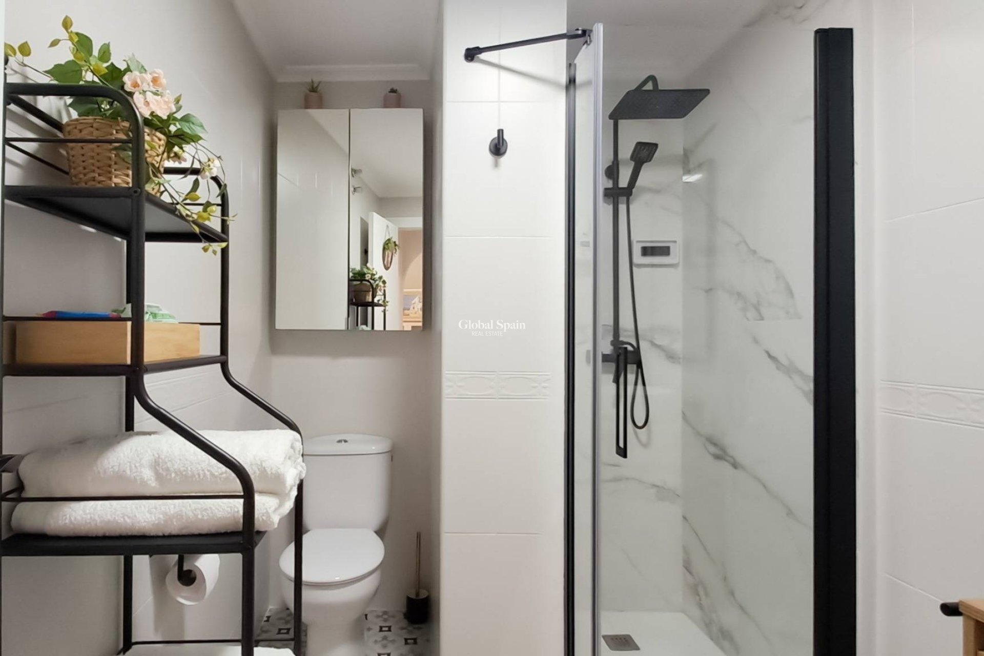 Odsprzedaż - PENTHOUSE -
TORREVIEJA - La Mata