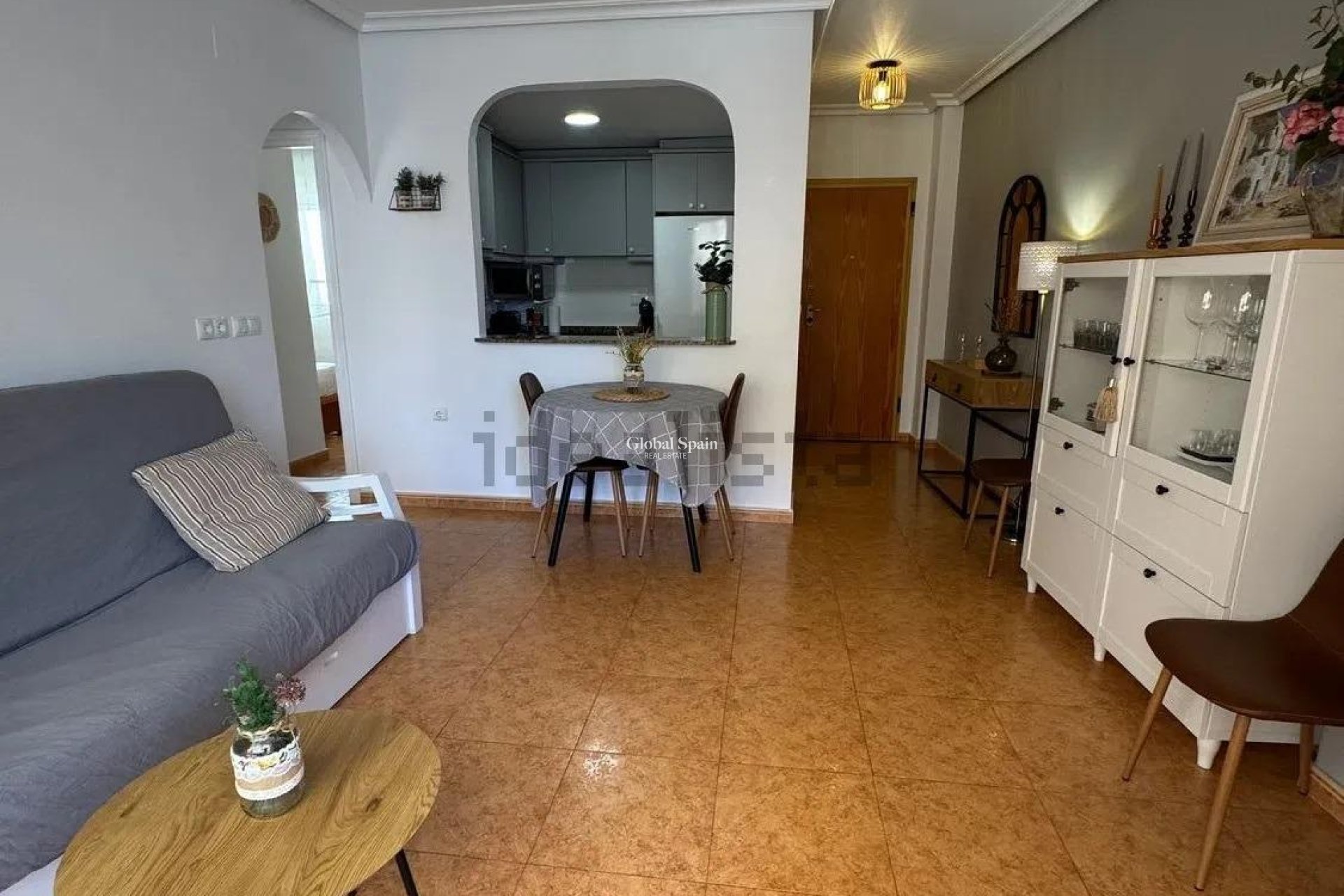 Odsprzedaż - PENTHOUSE -
TORREVIEJA - La Mata