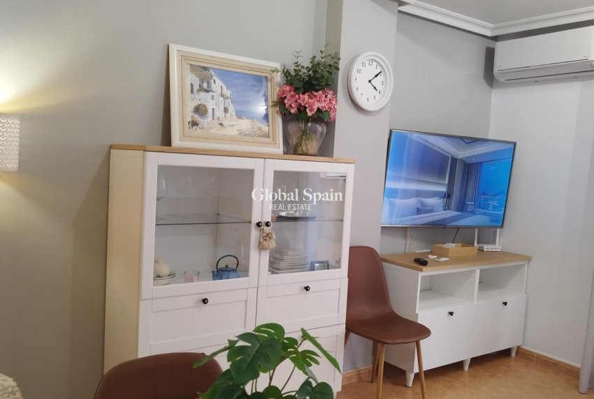 Odsprzedaż - PENTHOUSE -
TORREVIEJA - La Mata