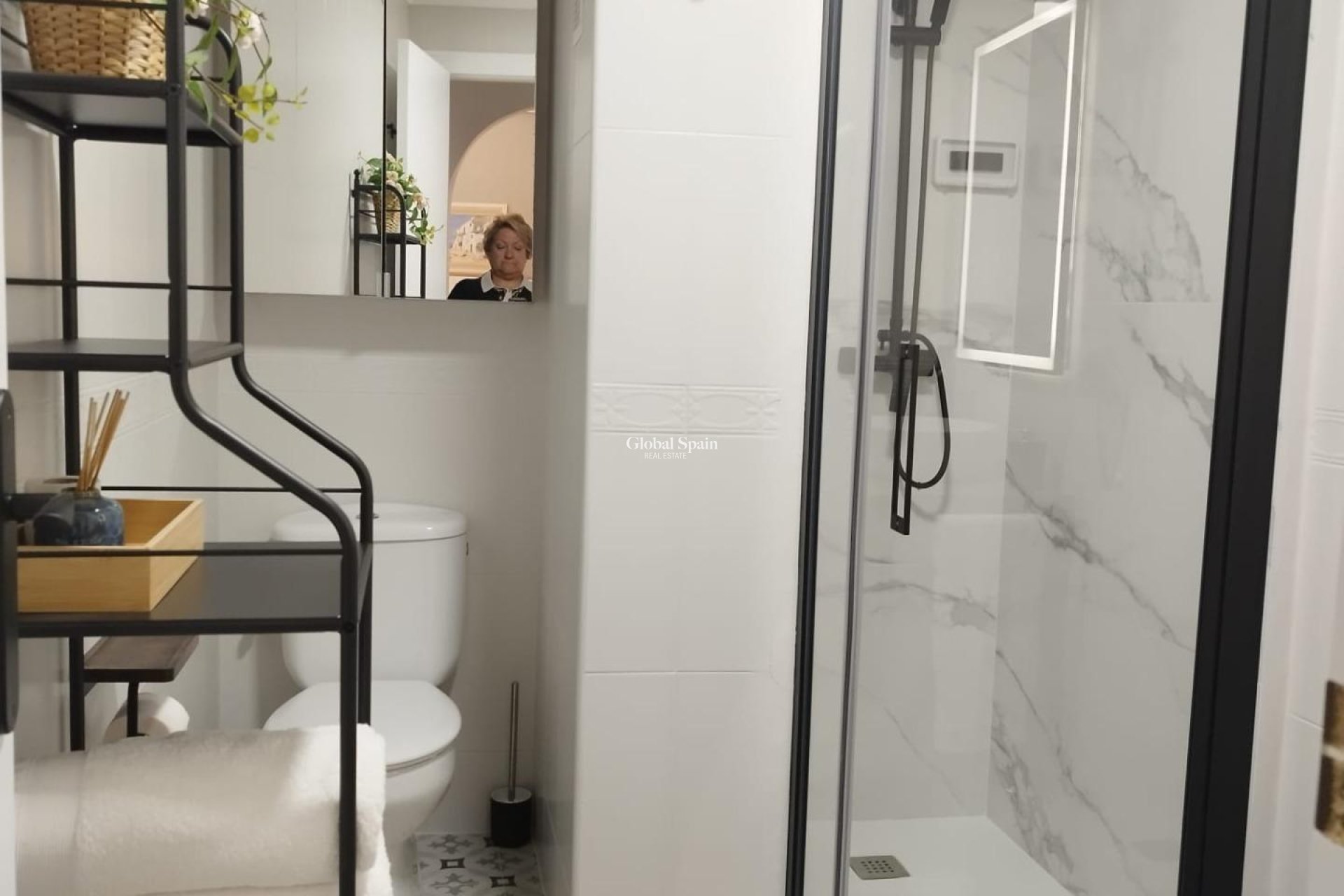 Odsprzedaż - PENTHOUSE -
TORREVIEJA - La Mata