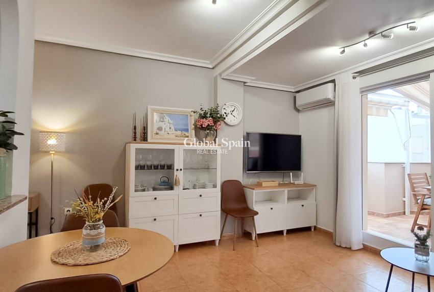Odsprzedaż - PENTHOUSE -
TORREVIEJA - La Mata