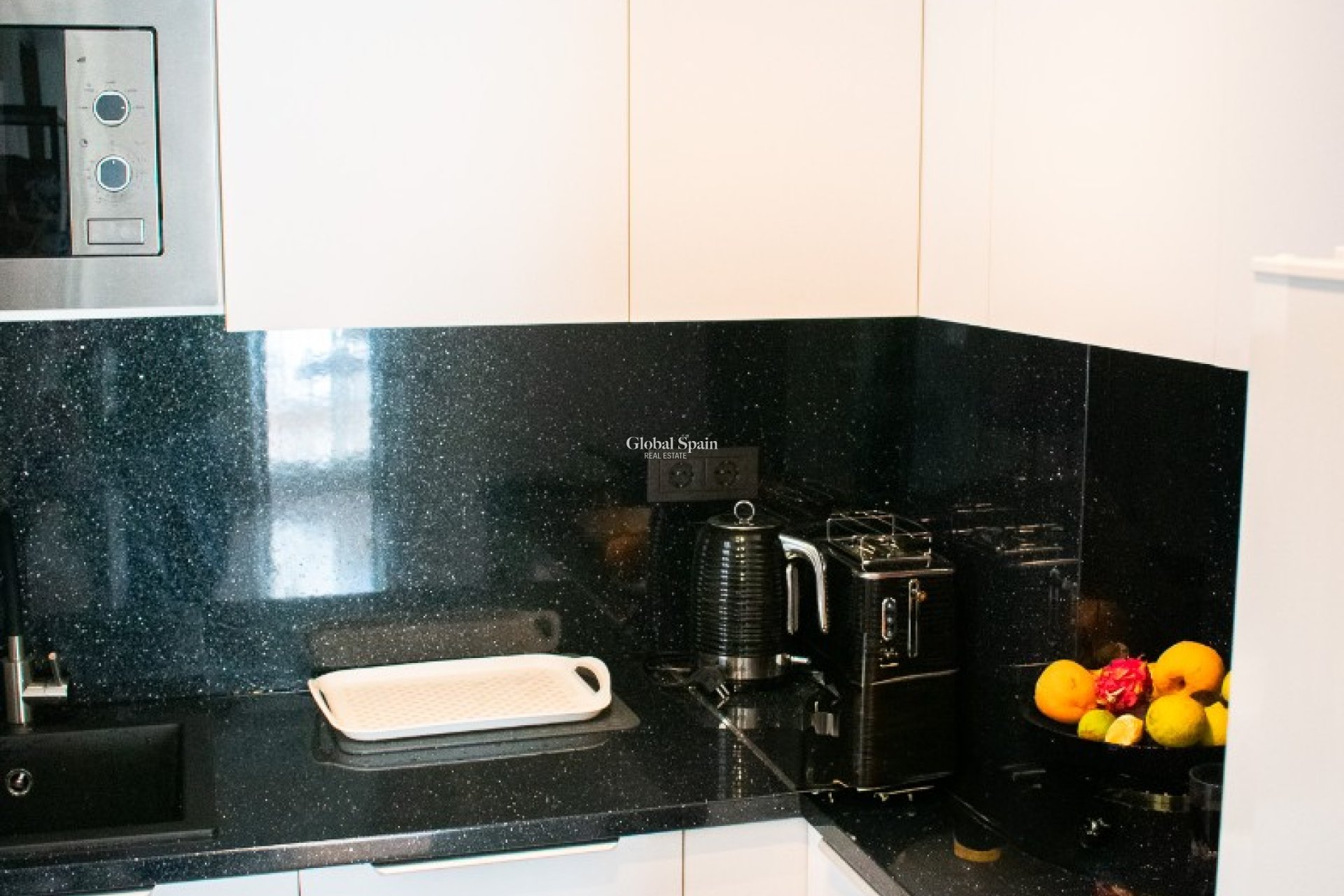 Odsprzedaż - PENTHOUSE -
TORREVIEJA - La Mata