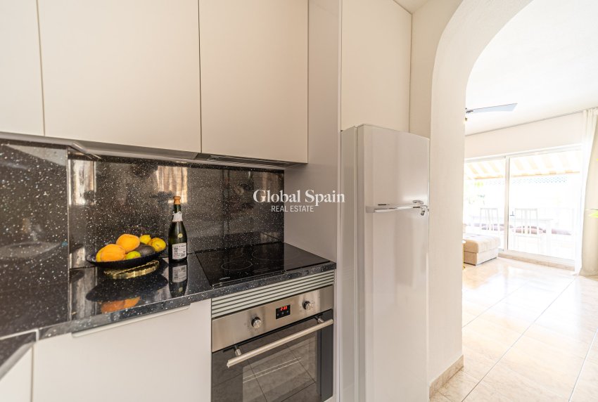 Odsprzedaż - PENTHOUSE -
TORREVIEJA - La Mata