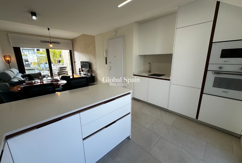 Odsprzedaż - PENTHOUSE -
TORREVIEJA - LOS BALCONES - LOS ALTOS