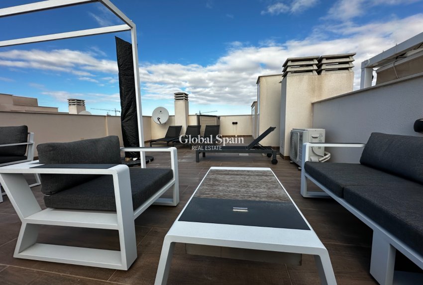 Odsprzedaż - PENTHOUSE -
TORREVIEJA - LOS BALCONES - LOS ALTOS