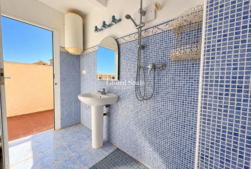 Odsprzedaż - PENTHOUSE -
TORREVIEJA - Los Europeos
