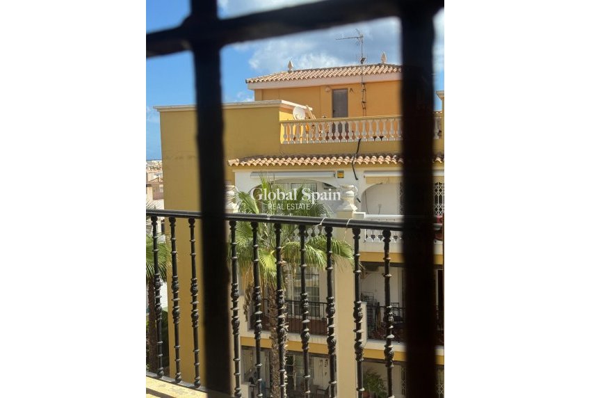 Odsprzedaż - PENTHOUSE -
TORREVIEJA - Los Frutales