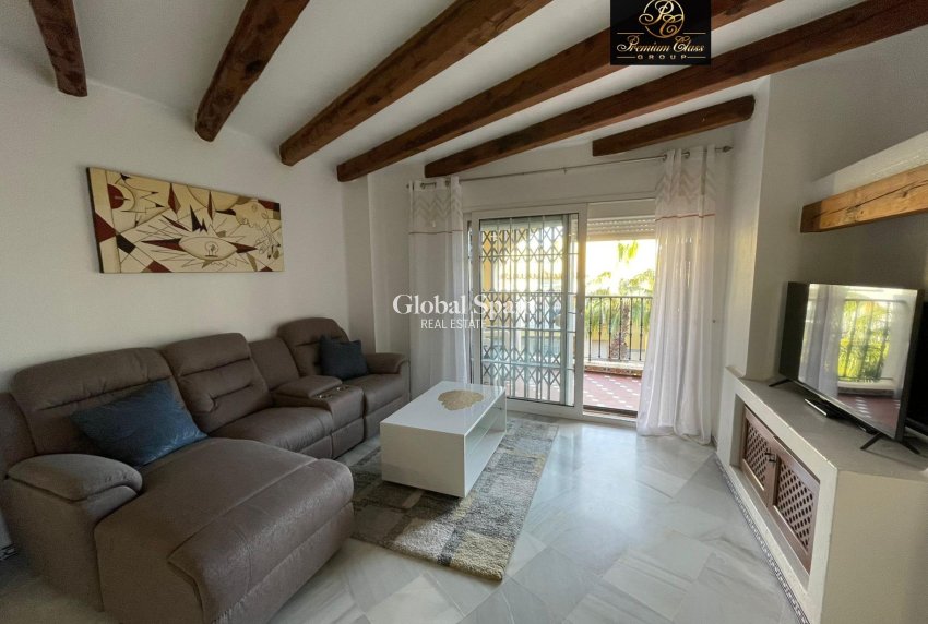 Odsprzedaż - PENTHOUSE -
TORREVIEJA - Los Frutales