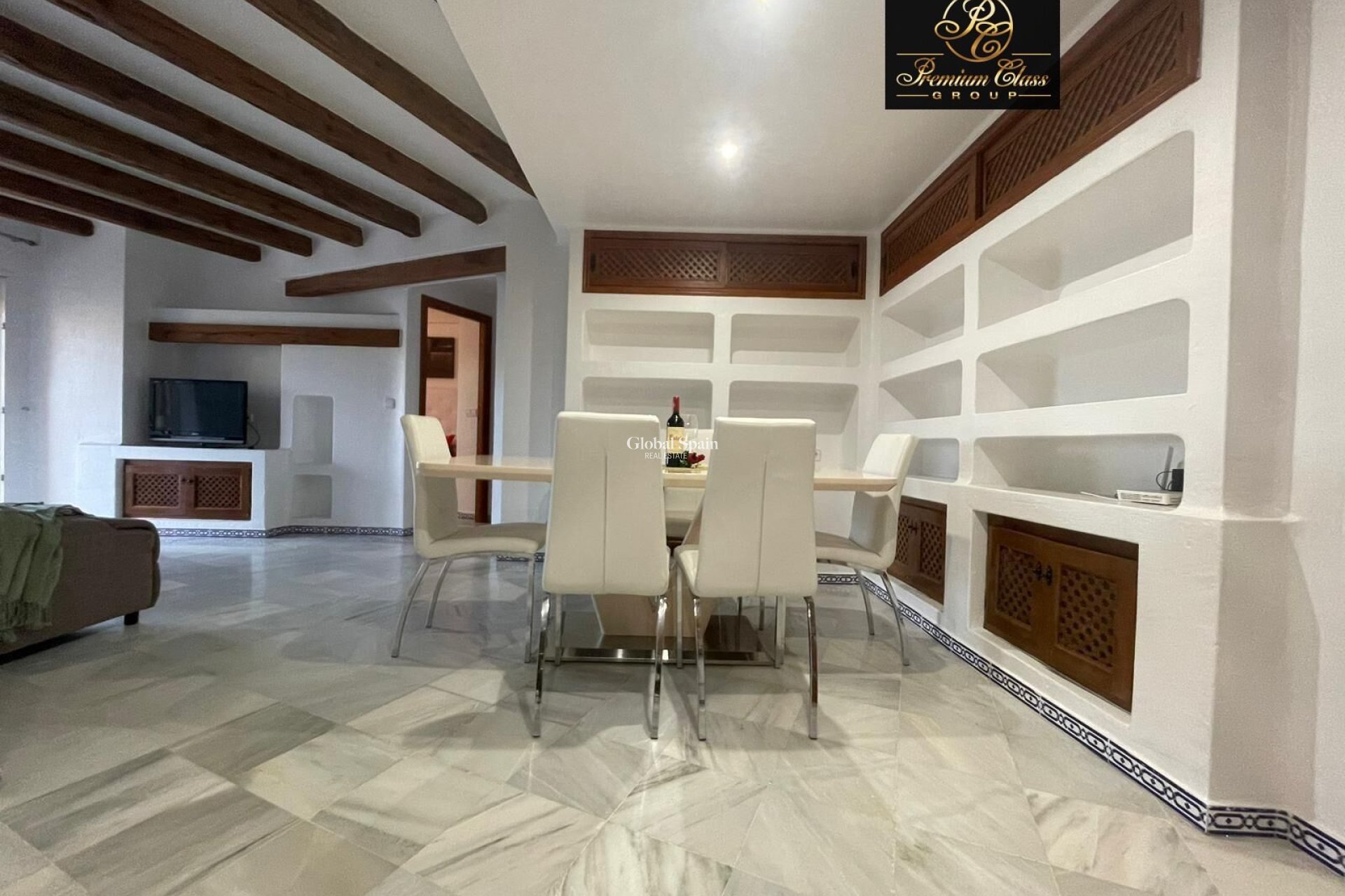 Odsprzedaż - PENTHOUSE -
TORREVIEJA - Los Frutales