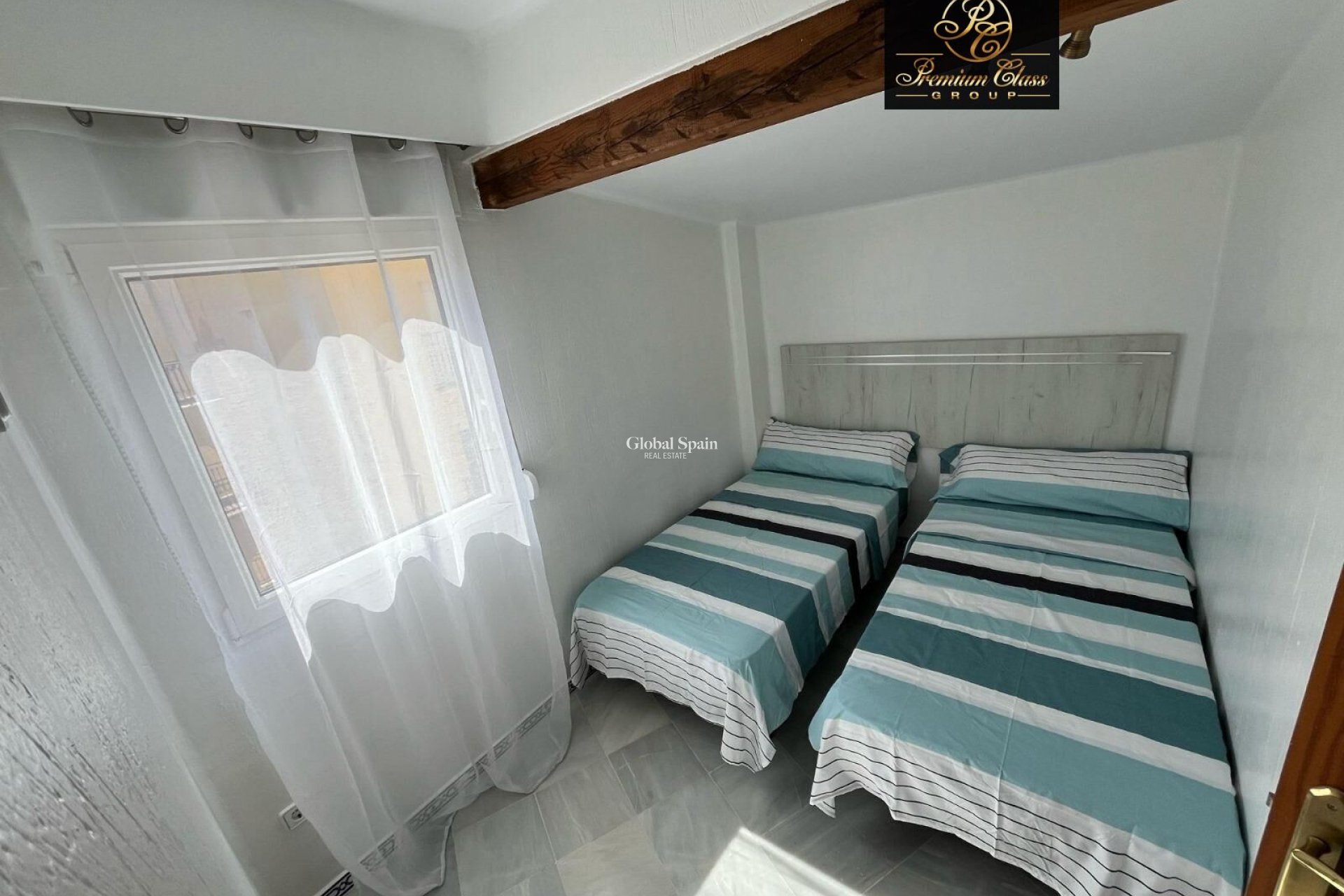 Odsprzedaż - PENTHOUSE -
TORREVIEJA - Los Frutales