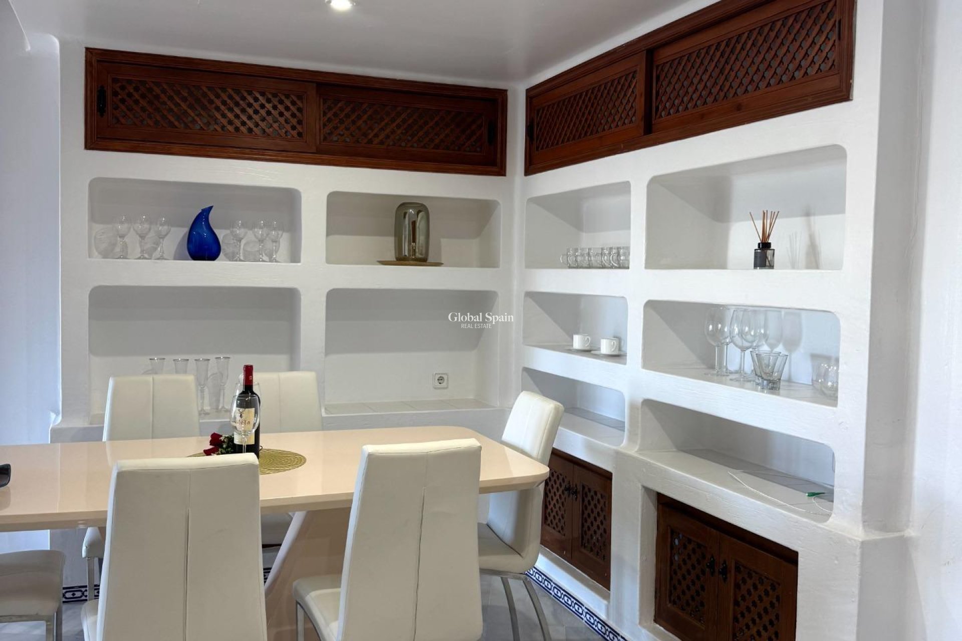 Odsprzedaż - PENTHOUSE -
TORREVIEJA - Los Frutales