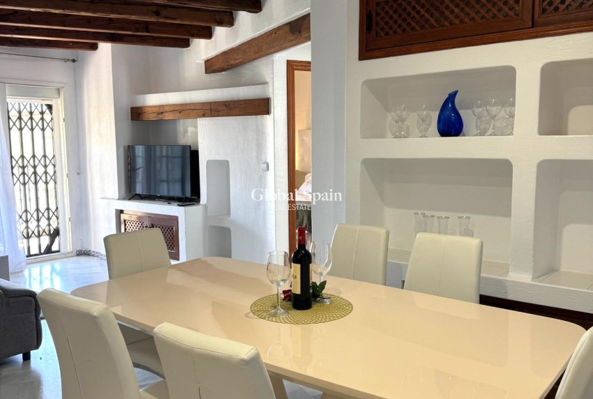 Odsprzedaż - PENTHOUSE -
TORREVIEJA - Los Frutales