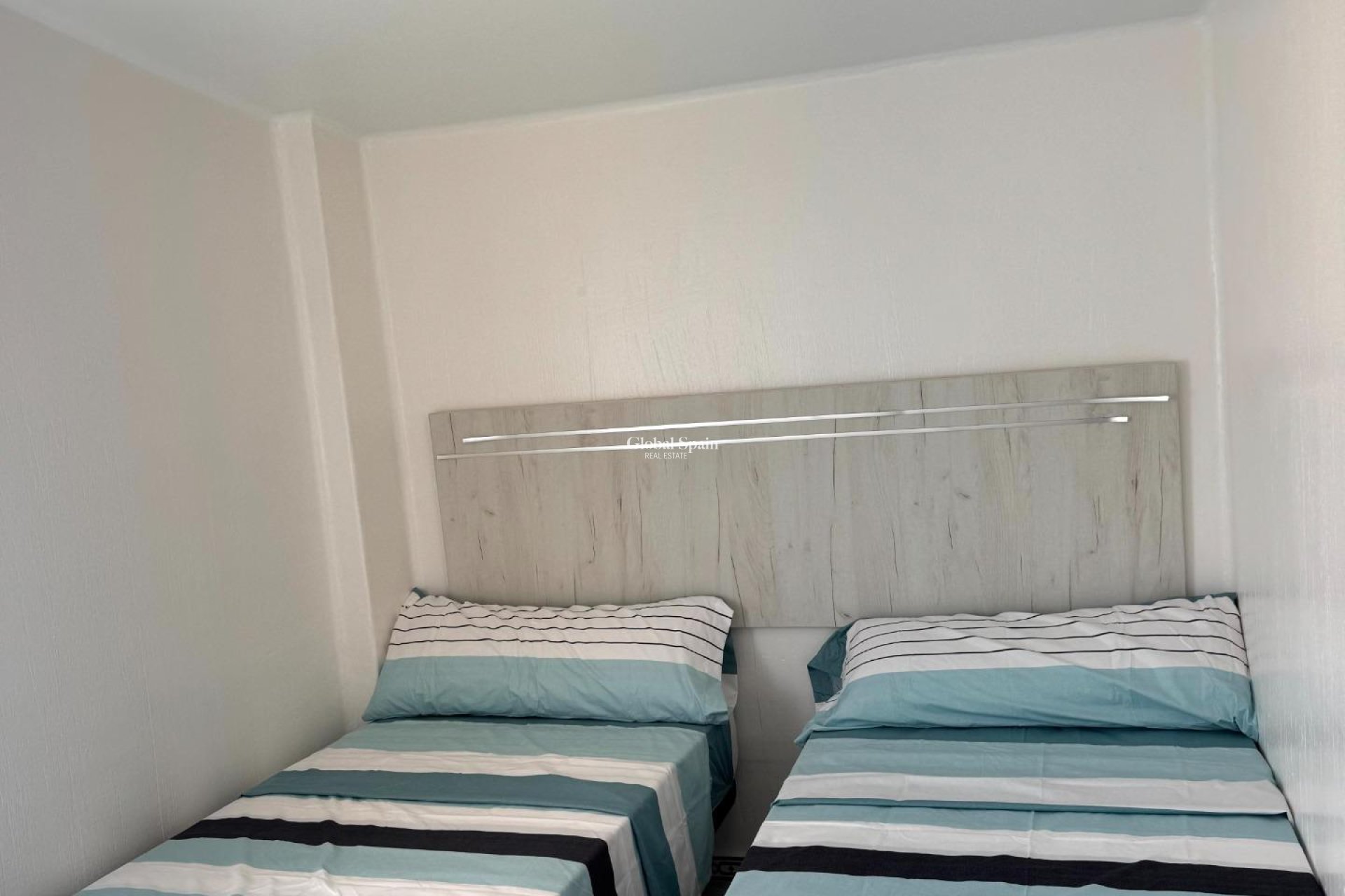 Odsprzedaż - PENTHOUSE -
TORREVIEJA - Los Frutales