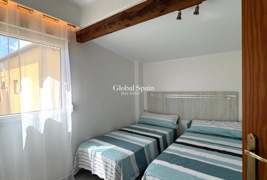Odsprzedaż - PENTHOUSE -
TORREVIEJA - Los Frutales