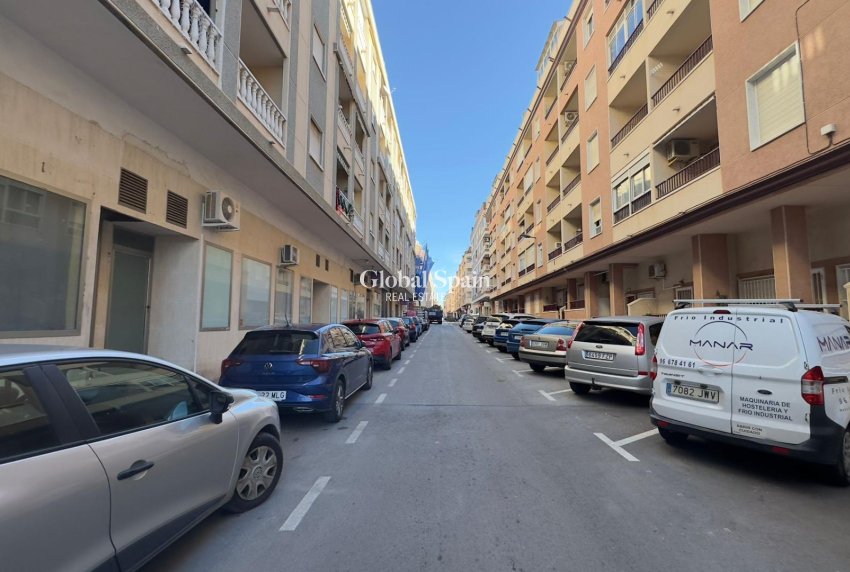 Odsprzedaż - PENTHOUSE -
TORREVIEJA - Parque de las Naciones