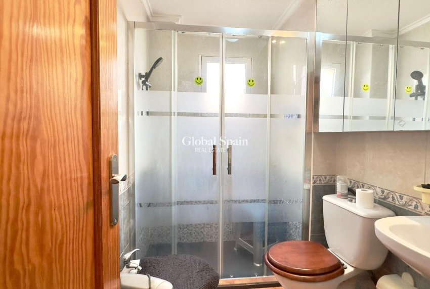 Odsprzedaż - PENTHOUSE -
TORREVIEJA - Parque de las Naciones