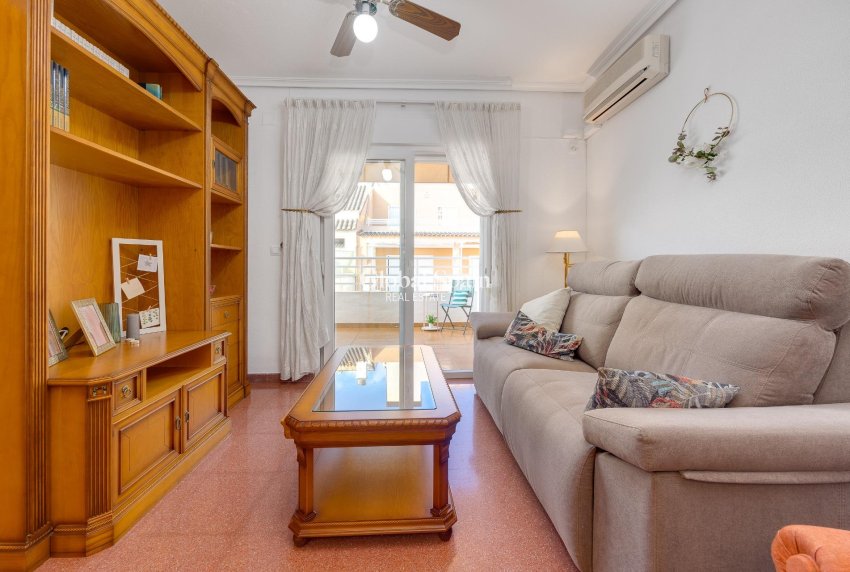 Odsprzedaż - PENTHOUSE -
TORREVIEJA - Paseo maritimo