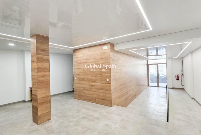 Odsprzedaż - PENTHOUSE -
TORREVIEJA - Paseo maritimo