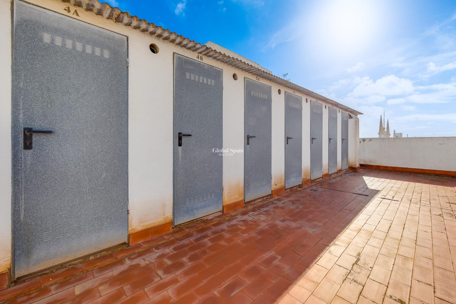 Odsprzedaż - PENTHOUSE -
TORREVIEJA - Paseo maritimo