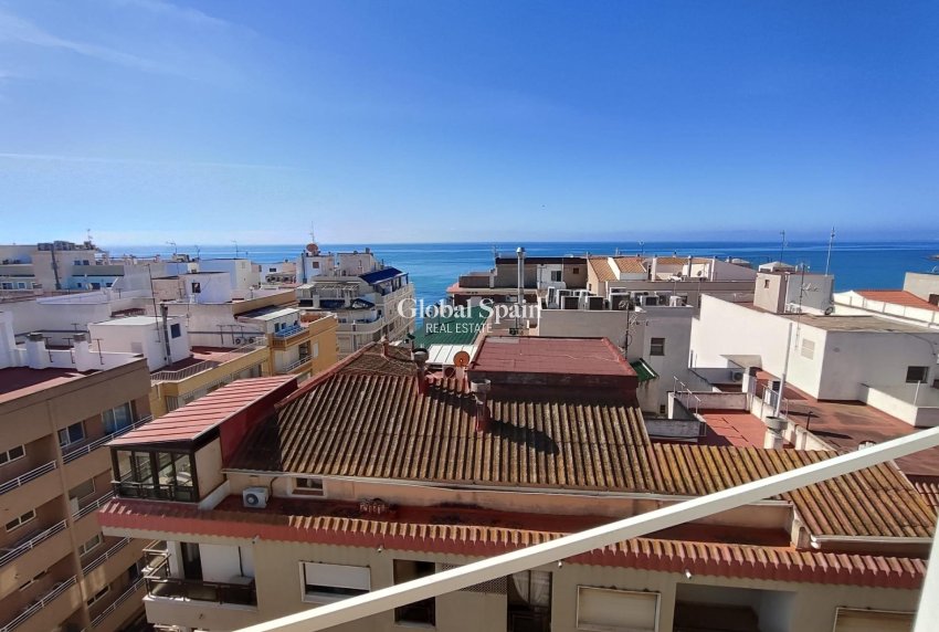 Odsprzedaż - PENTHOUSE -
TORREVIEJA - Paseo maritimo