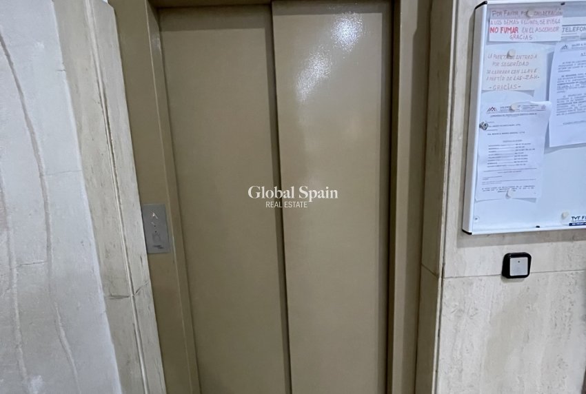 Odsprzedaż - PENTHOUSE -
TORREVIEJA - Playa de cura