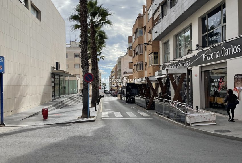 Odsprzedaż - PENTHOUSE -
TORREVIEJA - Playa de cura