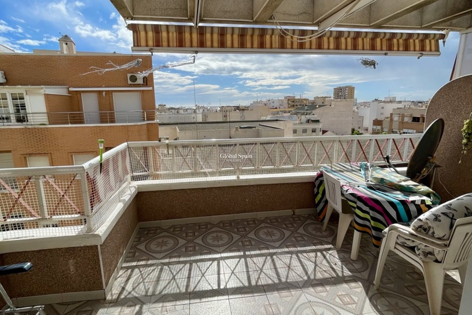 Odsprzedaż - PENTHOUSE -
TORREVIEJA - Playa de cura