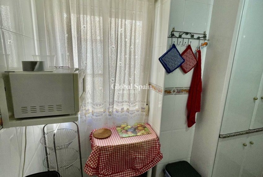 Odsprzedaż - PENTHOUSE -
TORREVIEJA - Playa de cura