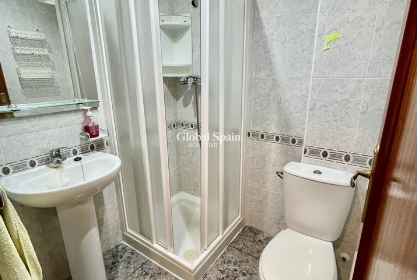Odsprzedaż - PENTHOUSE -
TORREVIEJA - Playa de cura