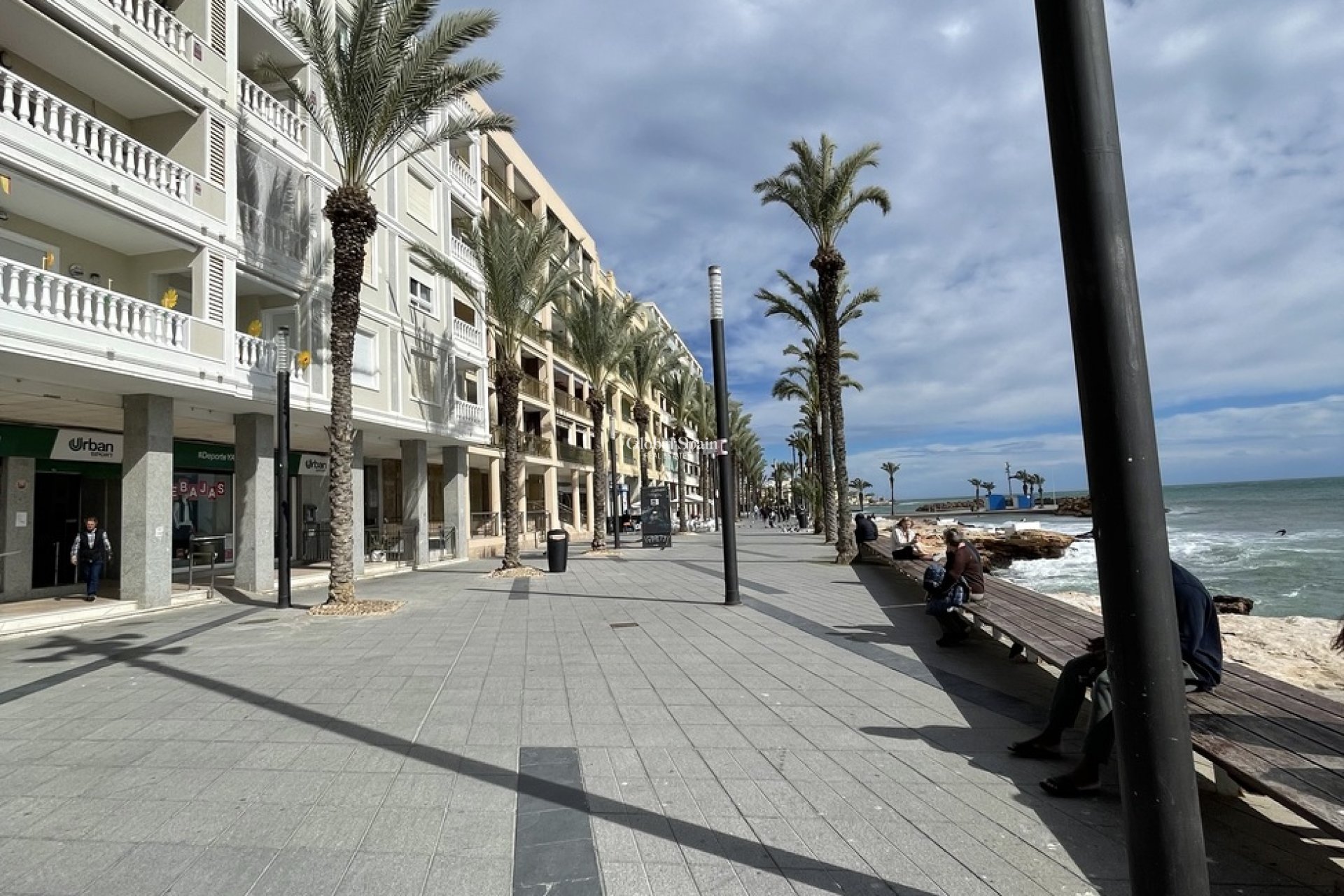 Odsprzedaż - PENTHOUSE -
TORREVIEJA - Playa de cura