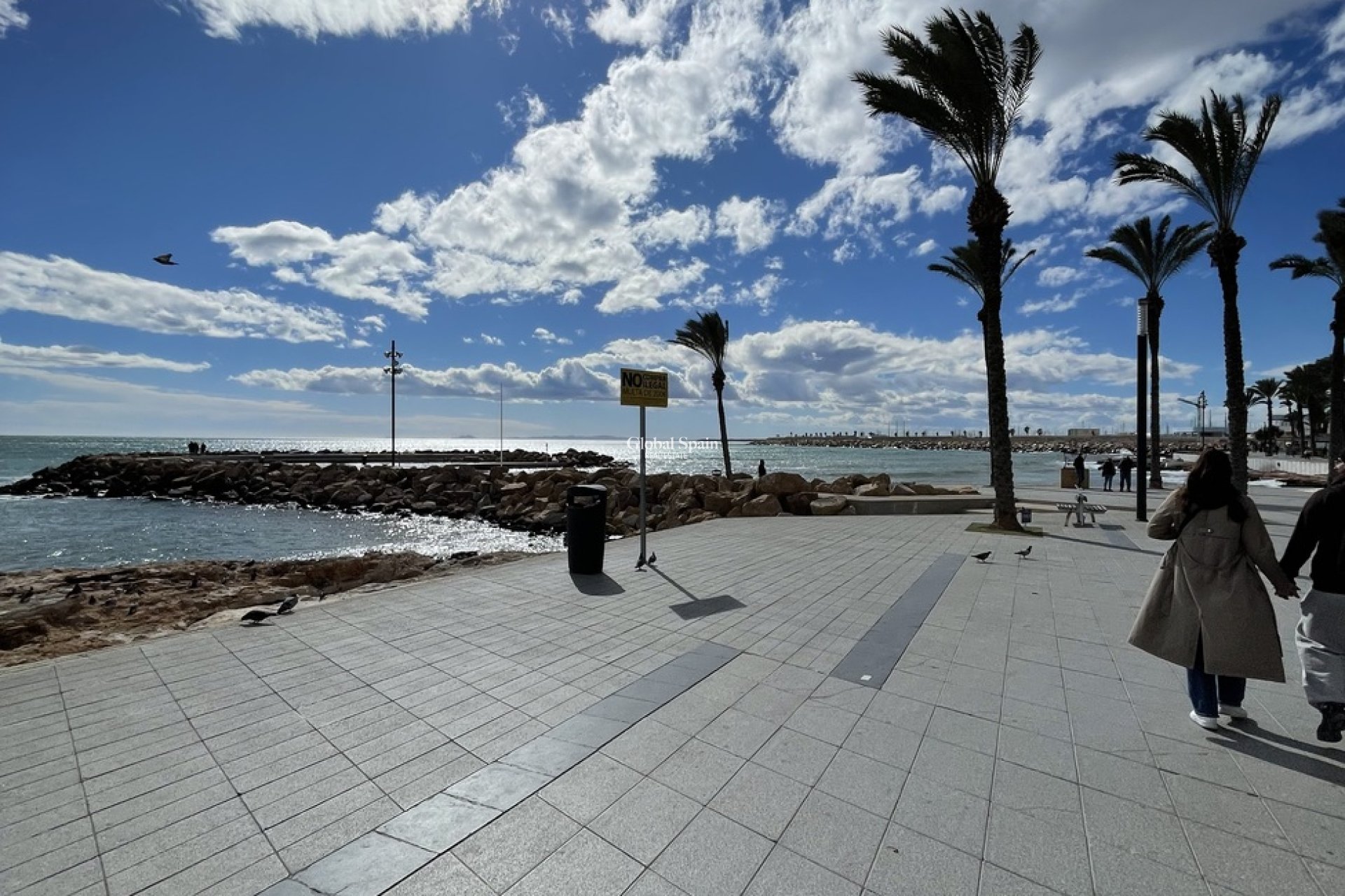 Odsprzedaż - PENTHOUSE -
TORREVIEJA - Playa de cura