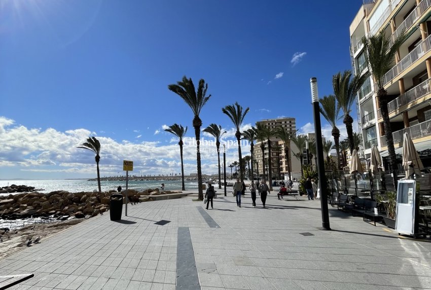 Odsprzedaż - PENTHOUSE -
TORREVIEJA - Playa de cura