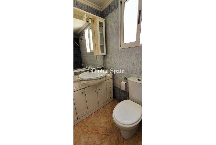 Odsprzedaż - PENTHOUSE -
TORREVIEJA - Playa de los Locos