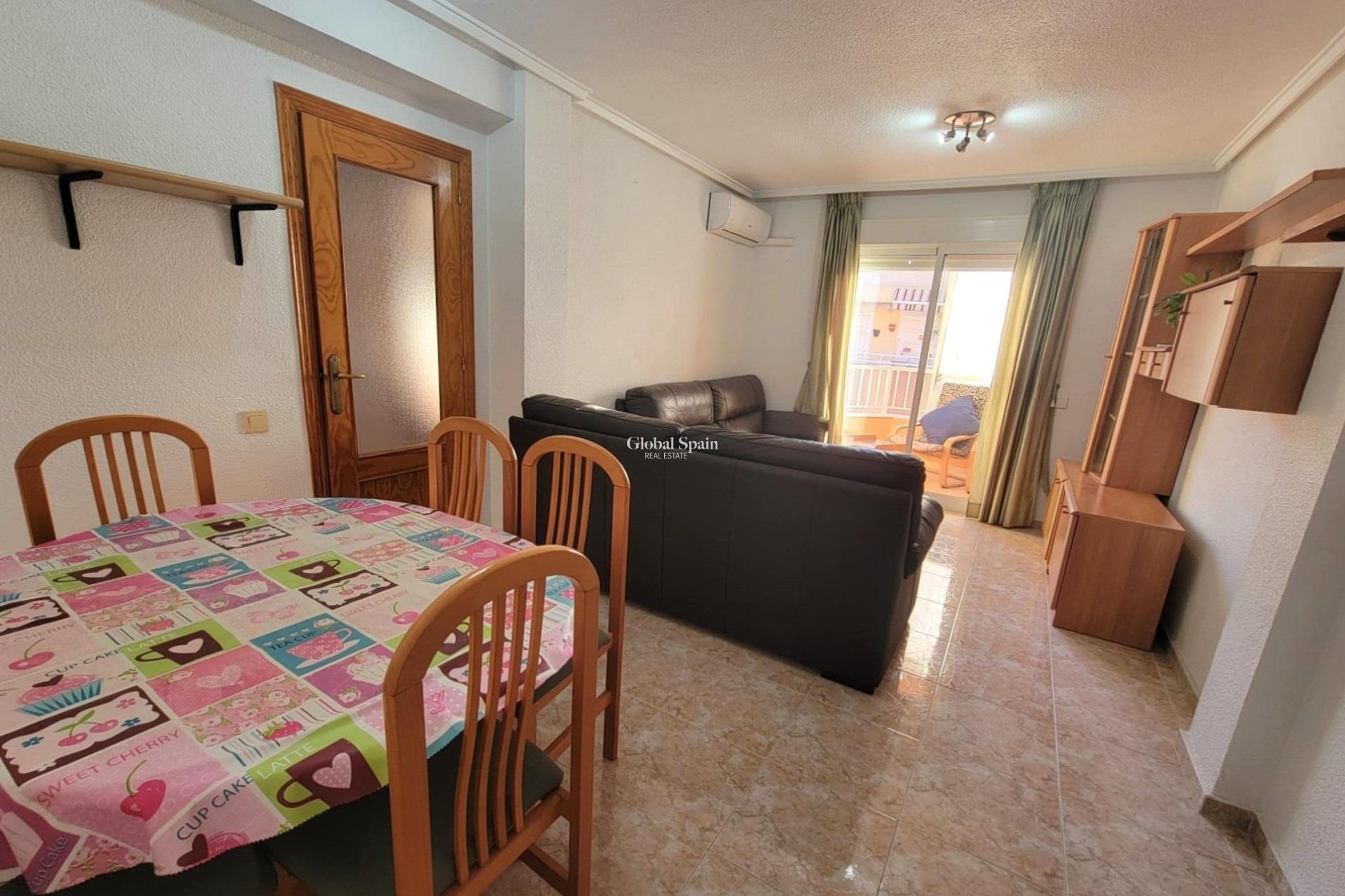 Odsprzedaż - PENTHOUSE -
TORREVIEJA - Playa de los Locos