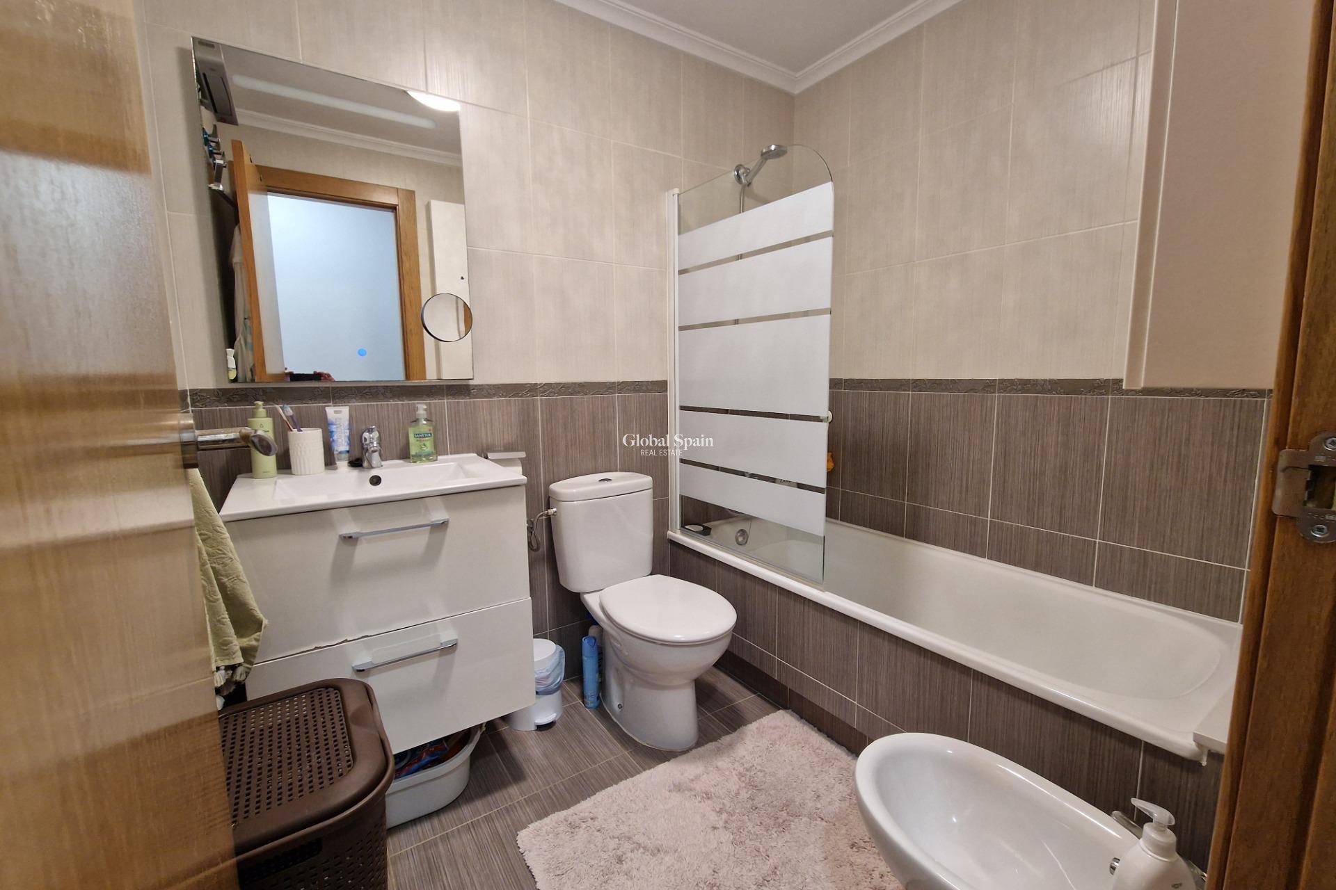 Odsprzedaż - PENTHOUSE -
TORREVIEJA - Playa de los Locos