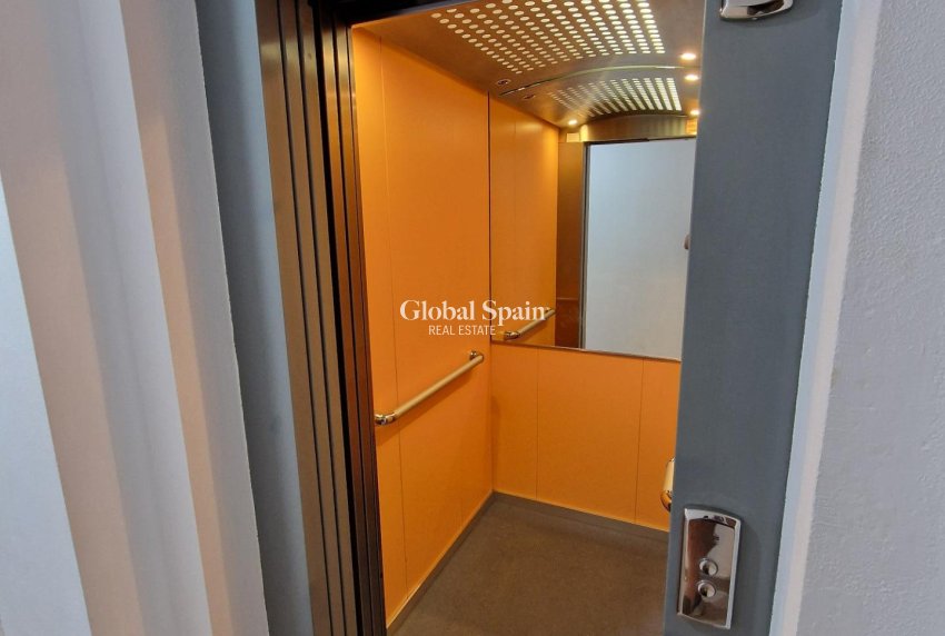 Odsprzedaż - PENTHOUSE -
TORREVIEJA - Playa de los Locos