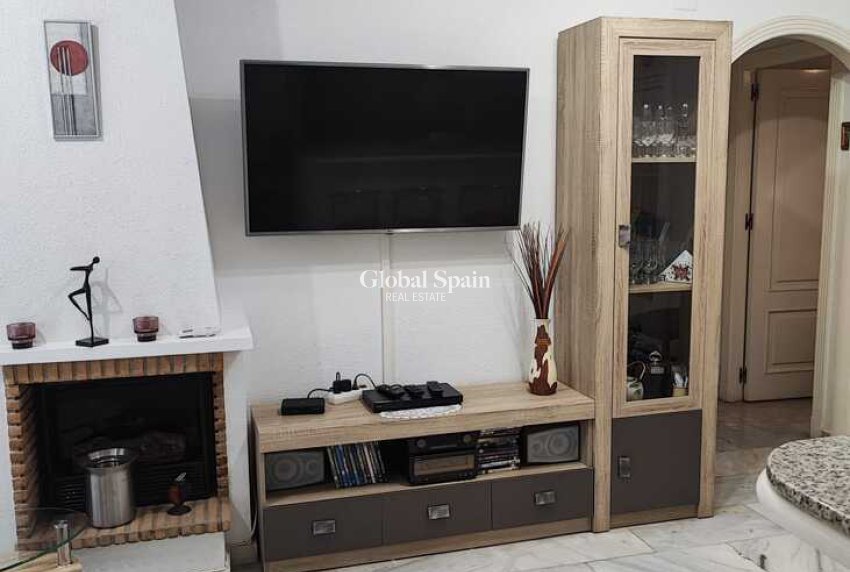 Odsprzedaż - PENTHOUSE -
TORREVIEJA - Playa de los Locos