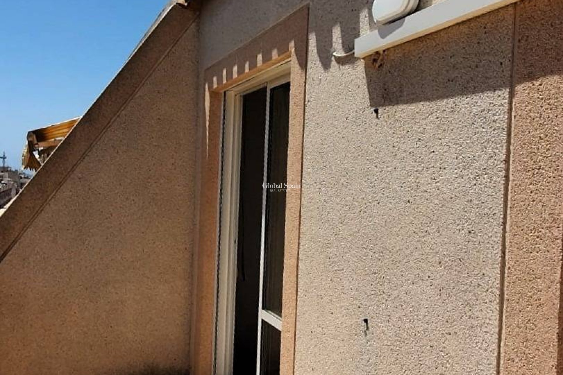 Odsprzedaż - PENTHOUSE -
TORREVIEJA - Playa de los Locos