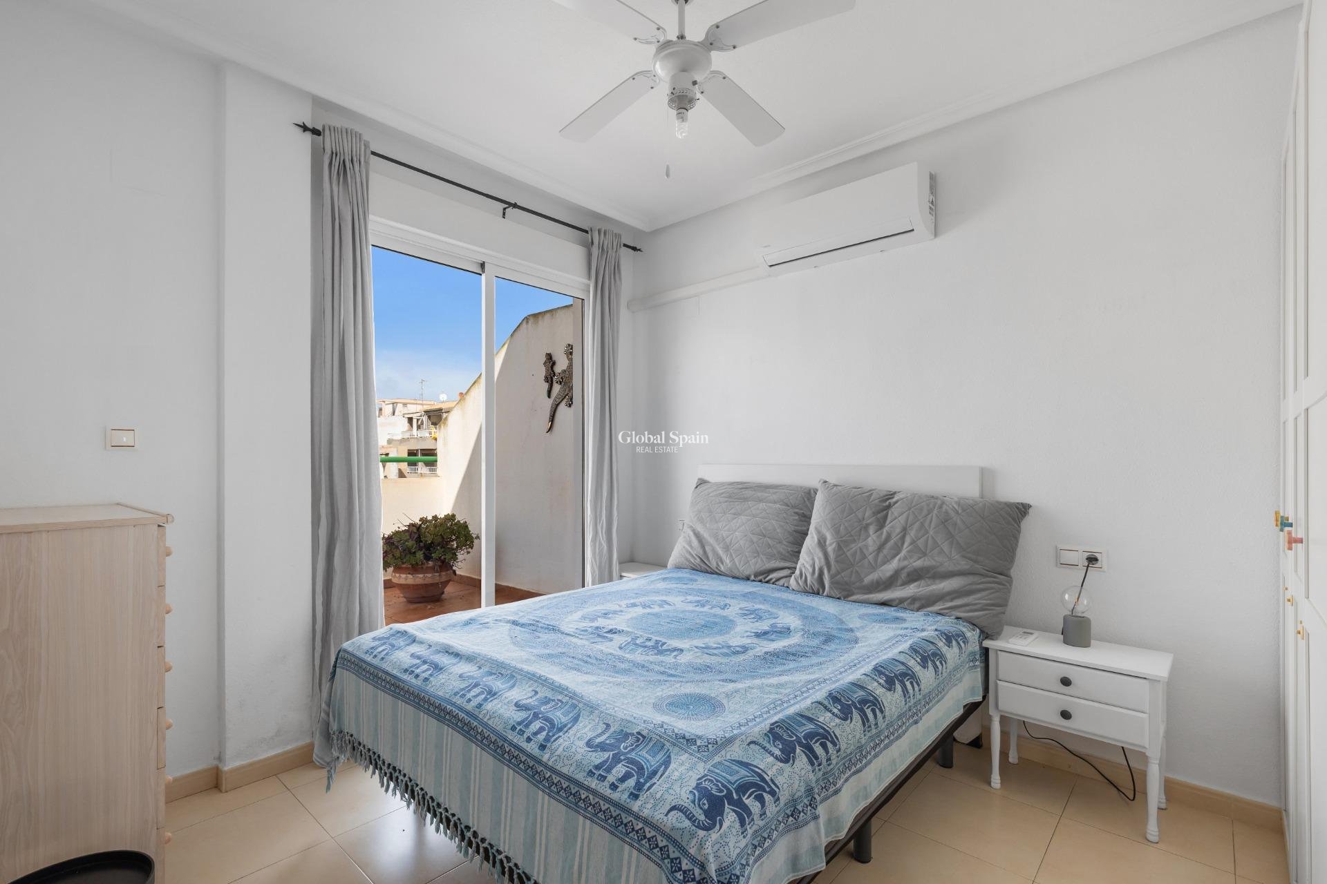 Odsprzedaż - PENTHOUSE -
TORREVIEJA - Playa de los locos