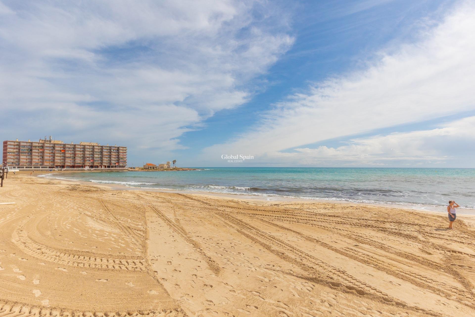 Odsprzedaż - PENTHOUSE -
TORREVIEJA - Playa de los locos