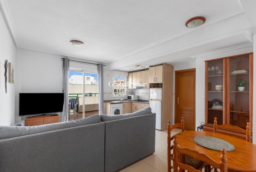 Odsprzedaż - PENTHOUSE -
TORREVIEJA - Playa de los locos