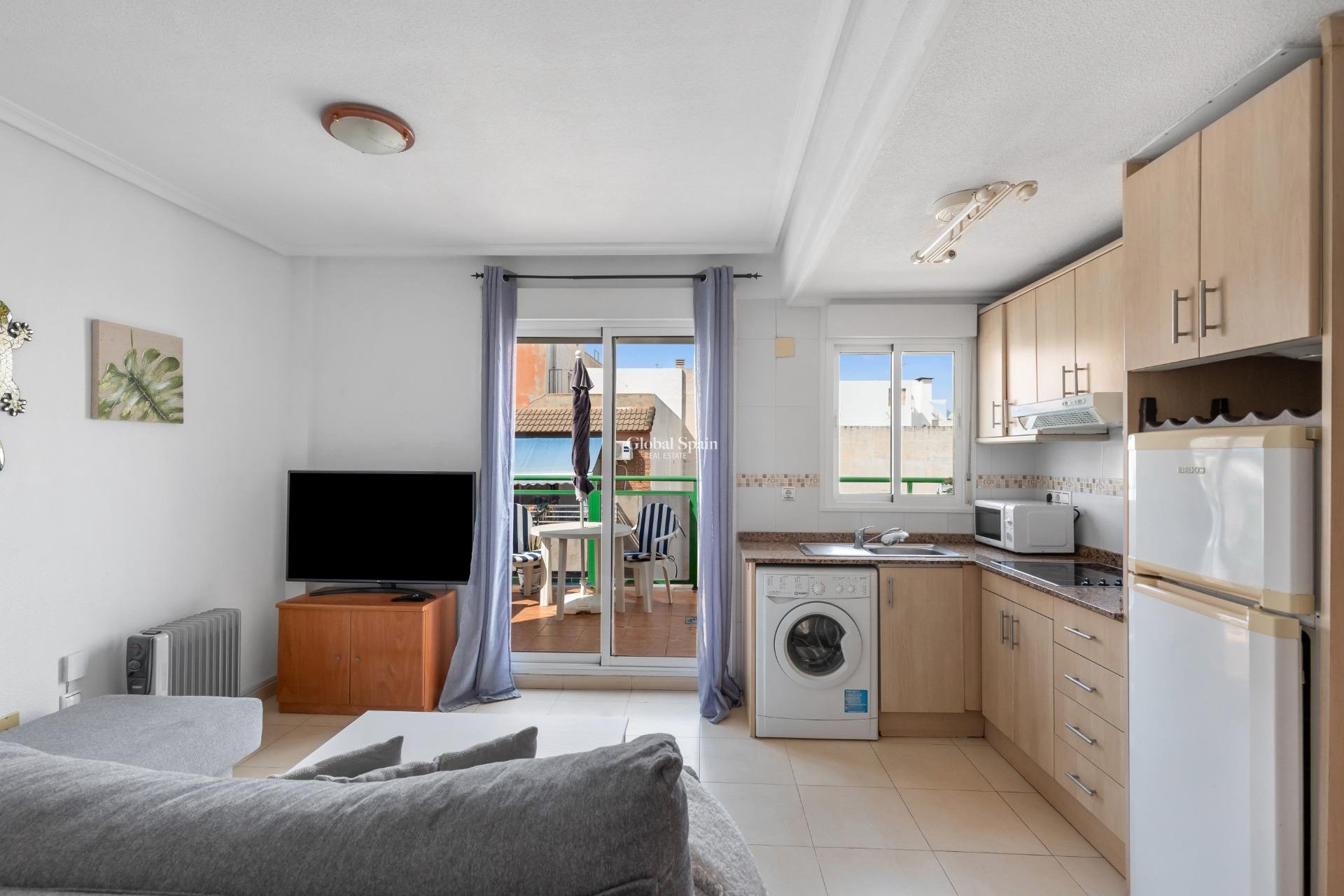 Odsprzedaż - PENTHOUSE -
TORREVIEJA - Playa de los locos