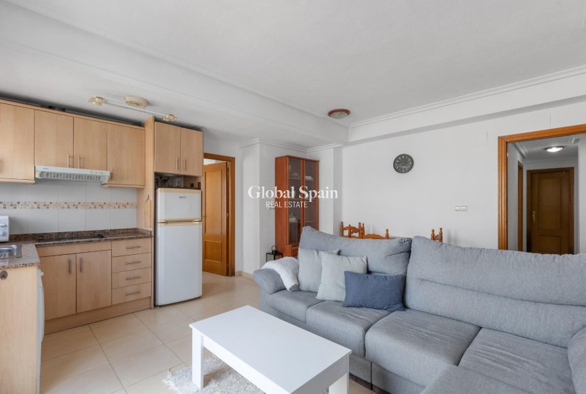 Odsprzedaż - PENTHOUSE -
TORREVIEJA - Playa de los locos