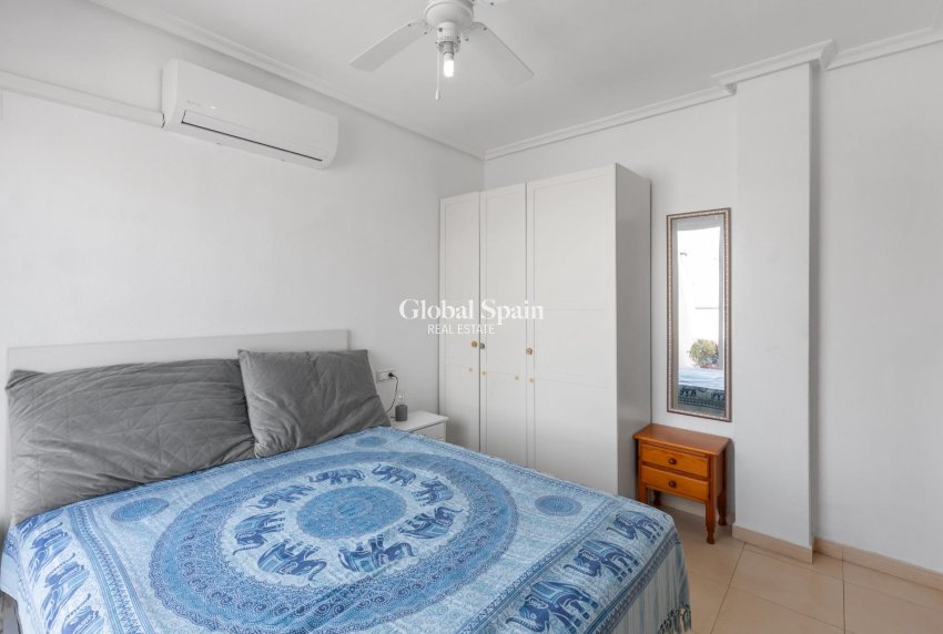 Odsprzedaż - PENTHOUSE -
TORREVIEJA - Playa de los locos