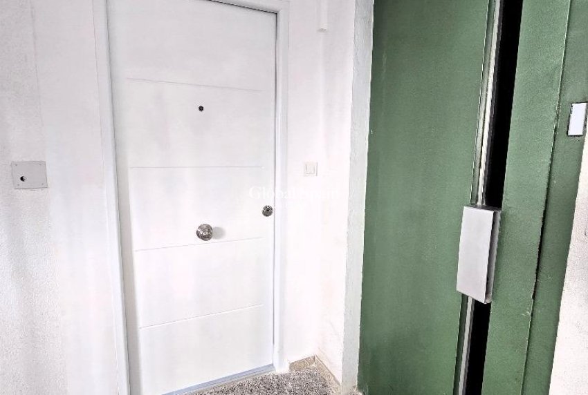 Odsprzedaż - PENTHOUSE -
TORREVIEJA - Playa del Cura