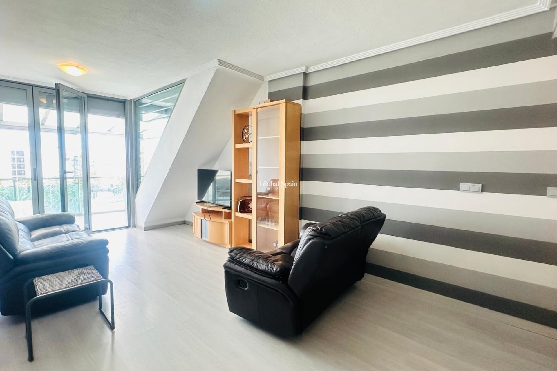 Odsprzedaż - PENTHOUSE -
TORREVIEJA - Playa del Cura